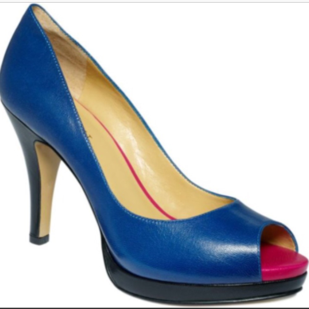 Blue color blocked peep toe pumps